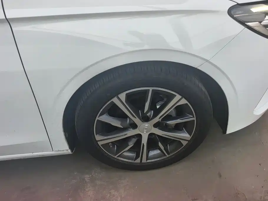 Geely Emgrand — миниатюра 6