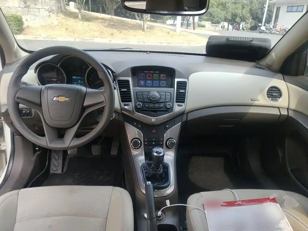 Chevrolet Cruze — миниатюра 10