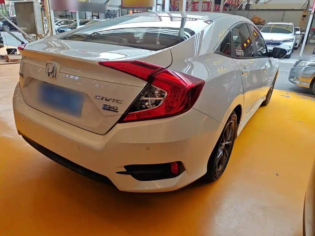 Honda Civic — миниатюра 7