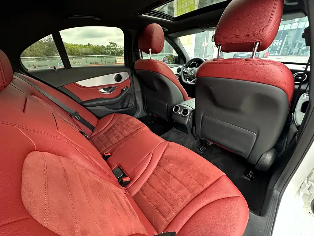Mercedes-Benz C-Class — миниатюра 11