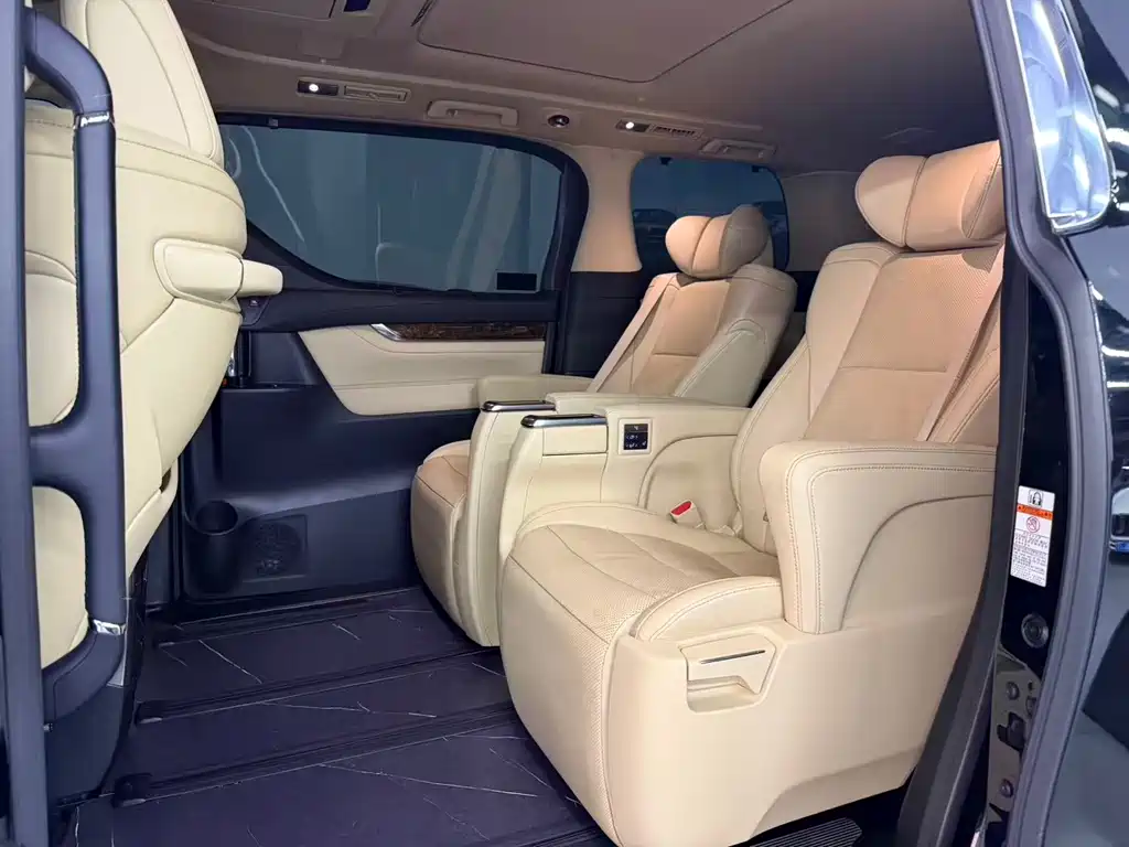 Toyota Alphard 2021 2.5L Luxury