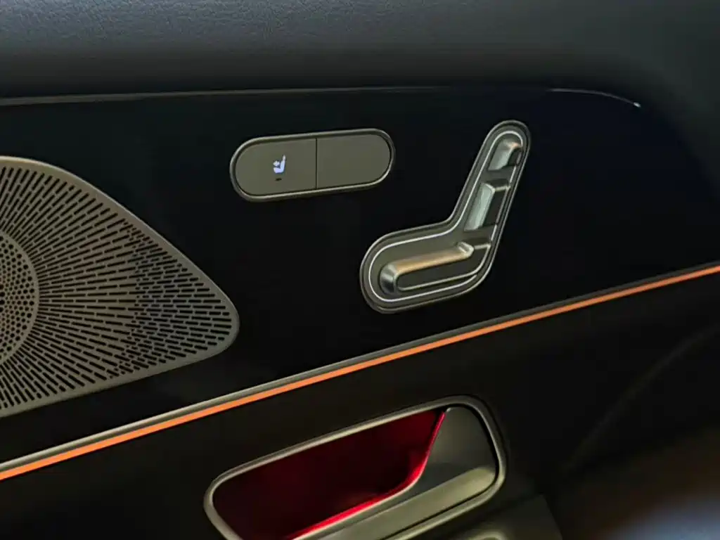 Mercedes-Benz GLE (Import) — миниатюра 14