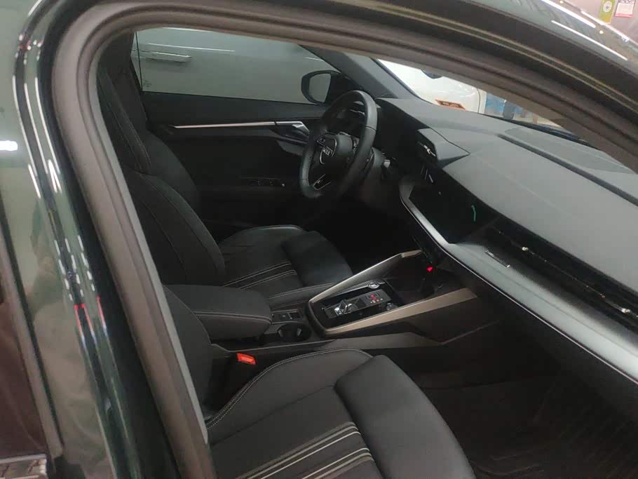 Audi A3 1.4 л 2024 г. Зелёный, пробег 22200 км