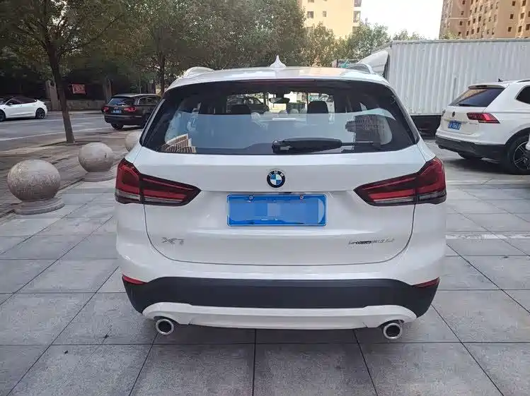 BMW  X1
