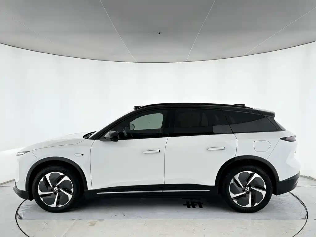 NIO ES6 — миниатюра 3