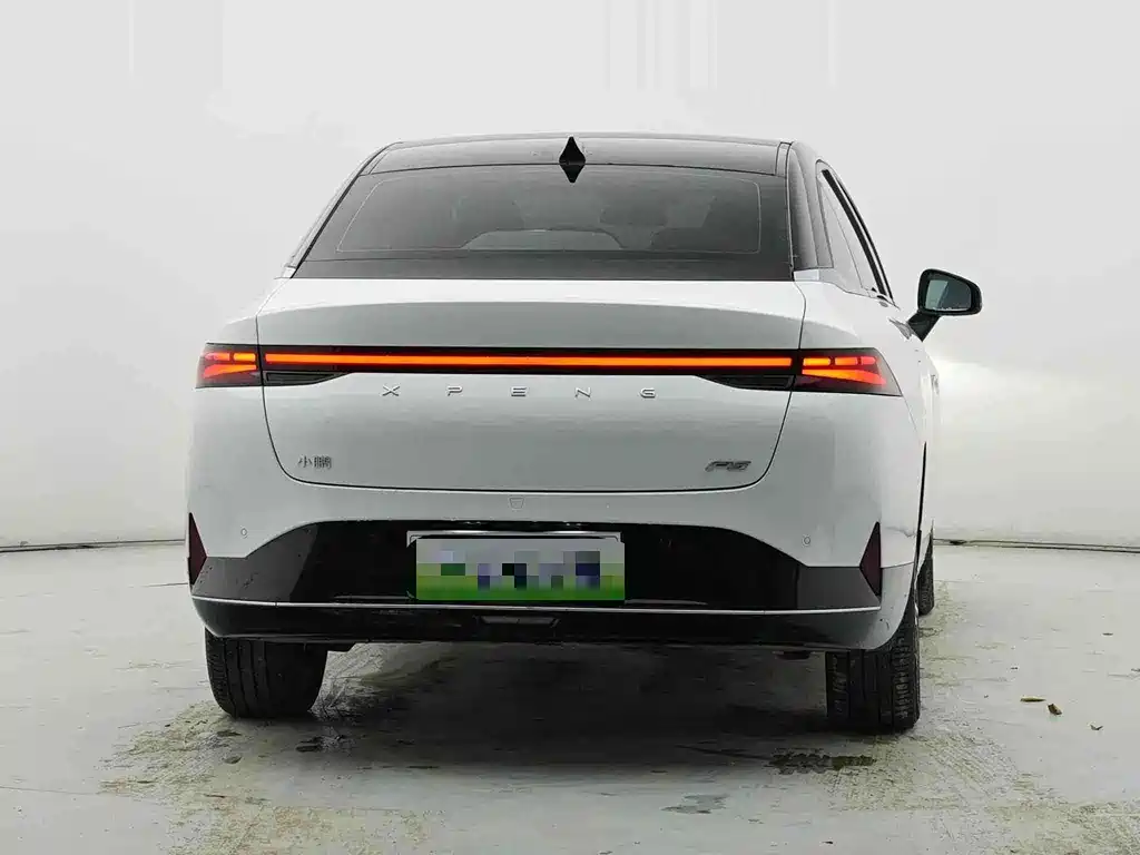 XPeng P5 — миниатюра 10