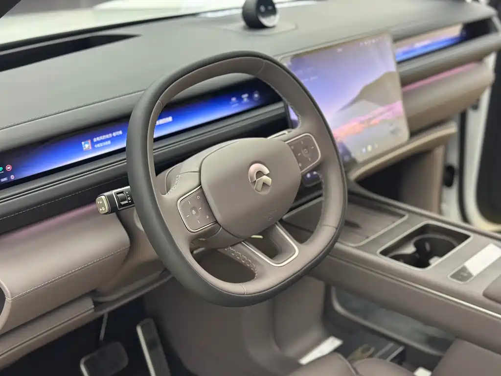 NIO ES8 — миниатюра 9