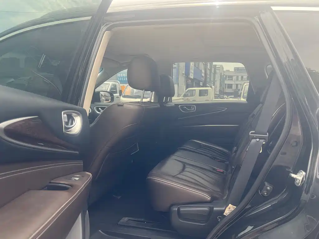 Infiniti QX60 2018 2.5 S/C Hybrid VI