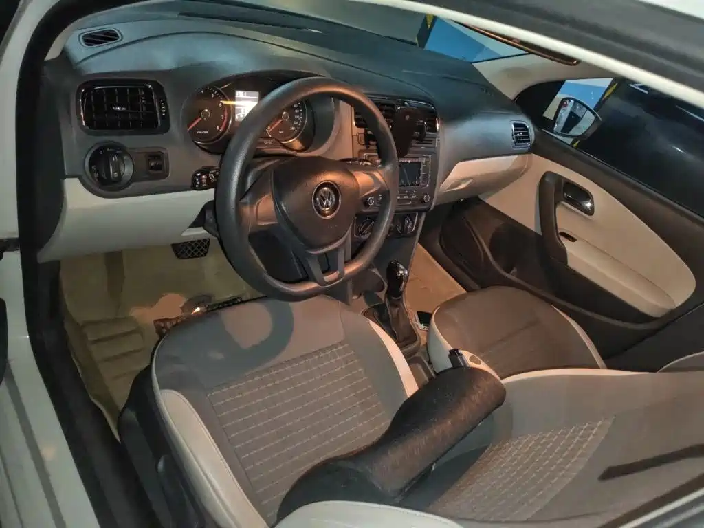 Volkswagen Polo — миниатюра 10