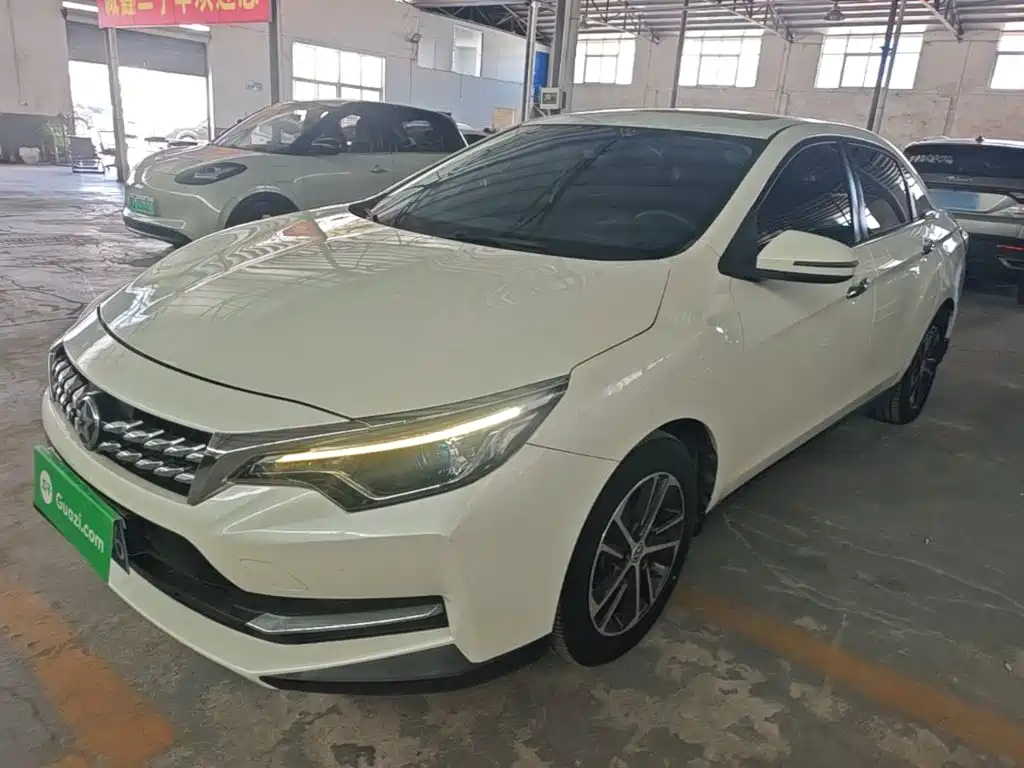 Venucia D60
