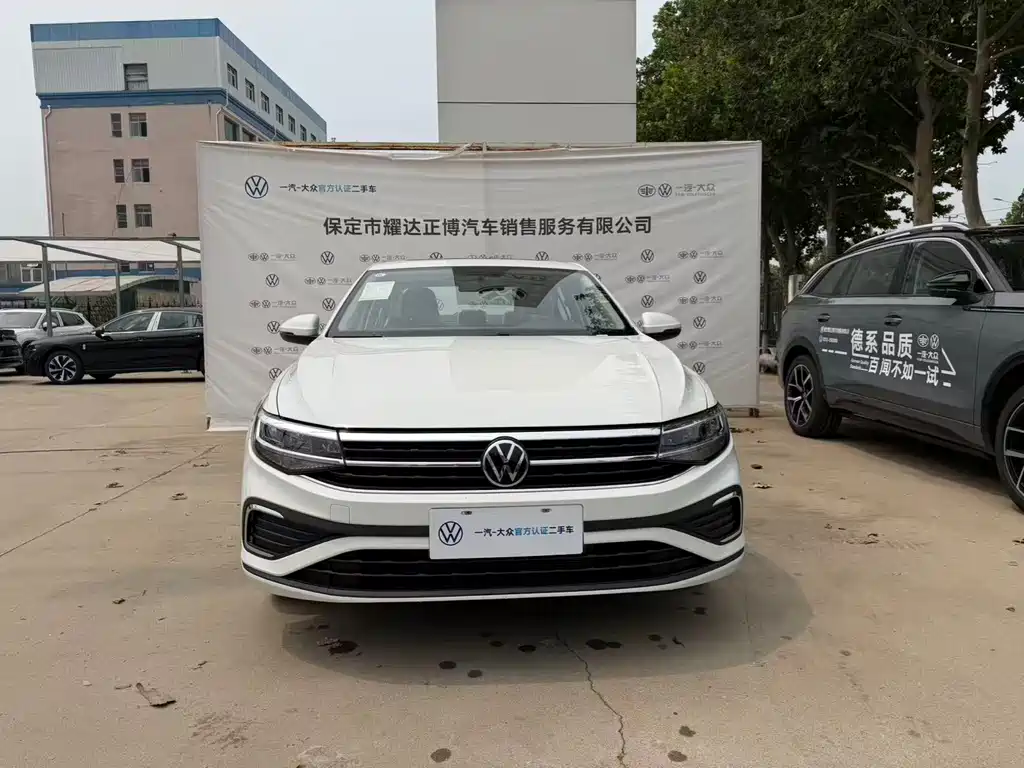 Volkswagen Bora 2025 200TSI DSG