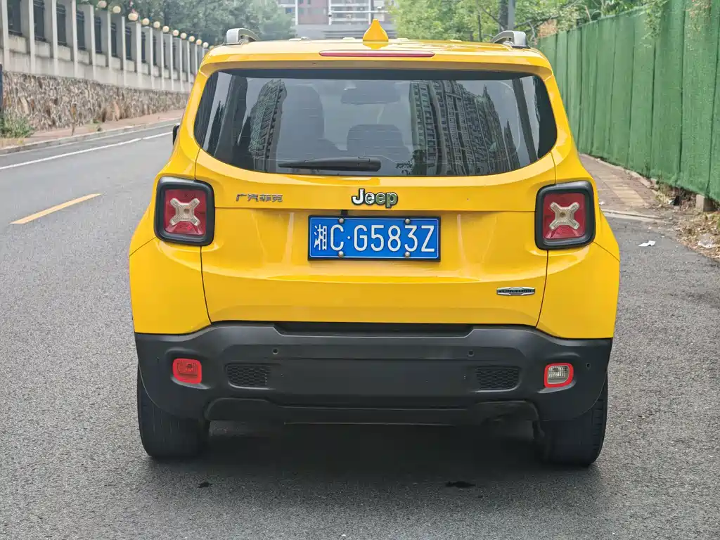 Jeep Renegade — миниатюра 8