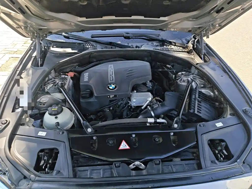 BMW 5 Series — миниатюра 16
