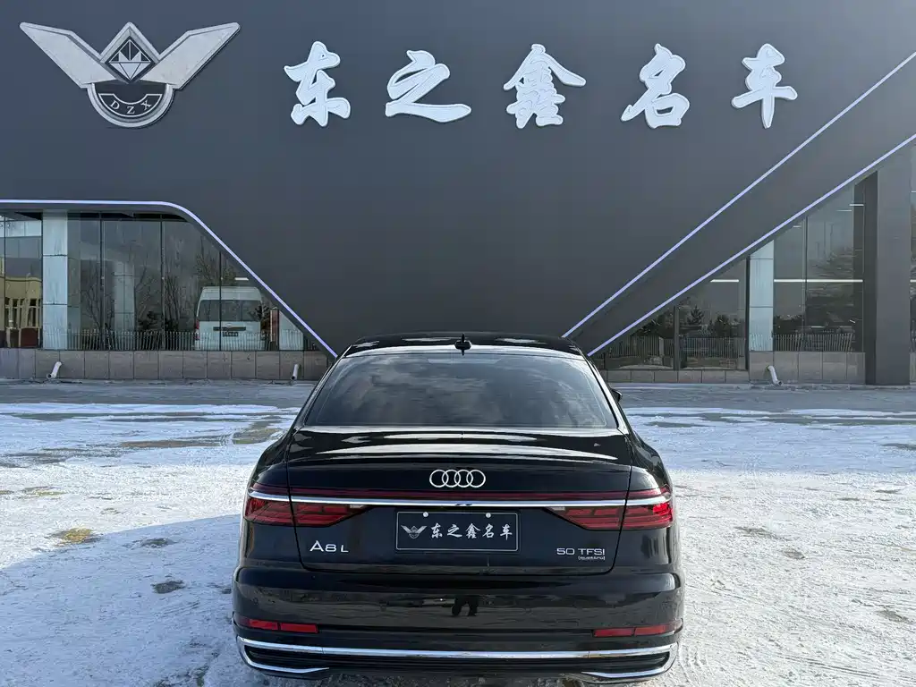 AUDI A8