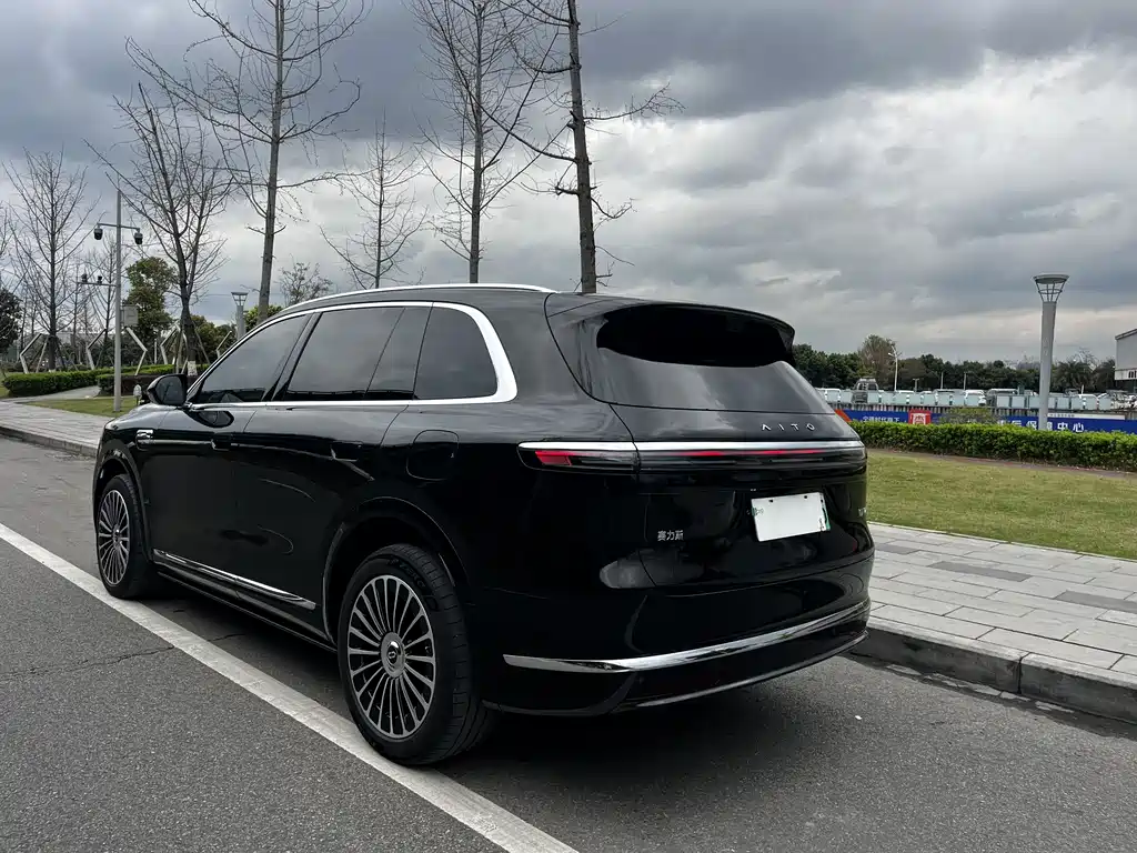 AITO ASK THE WORLD M7