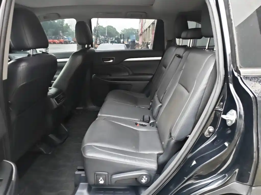 Toyota Highlander — миниатюра 17