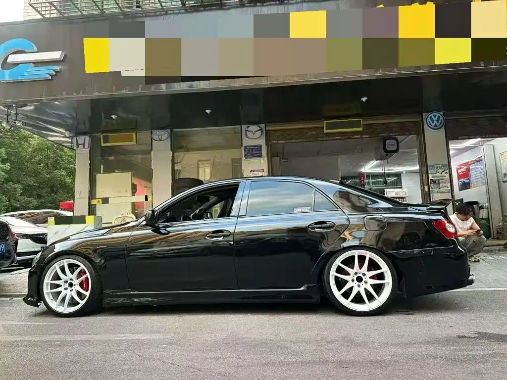 Toyota Reiz — миниатюра 3