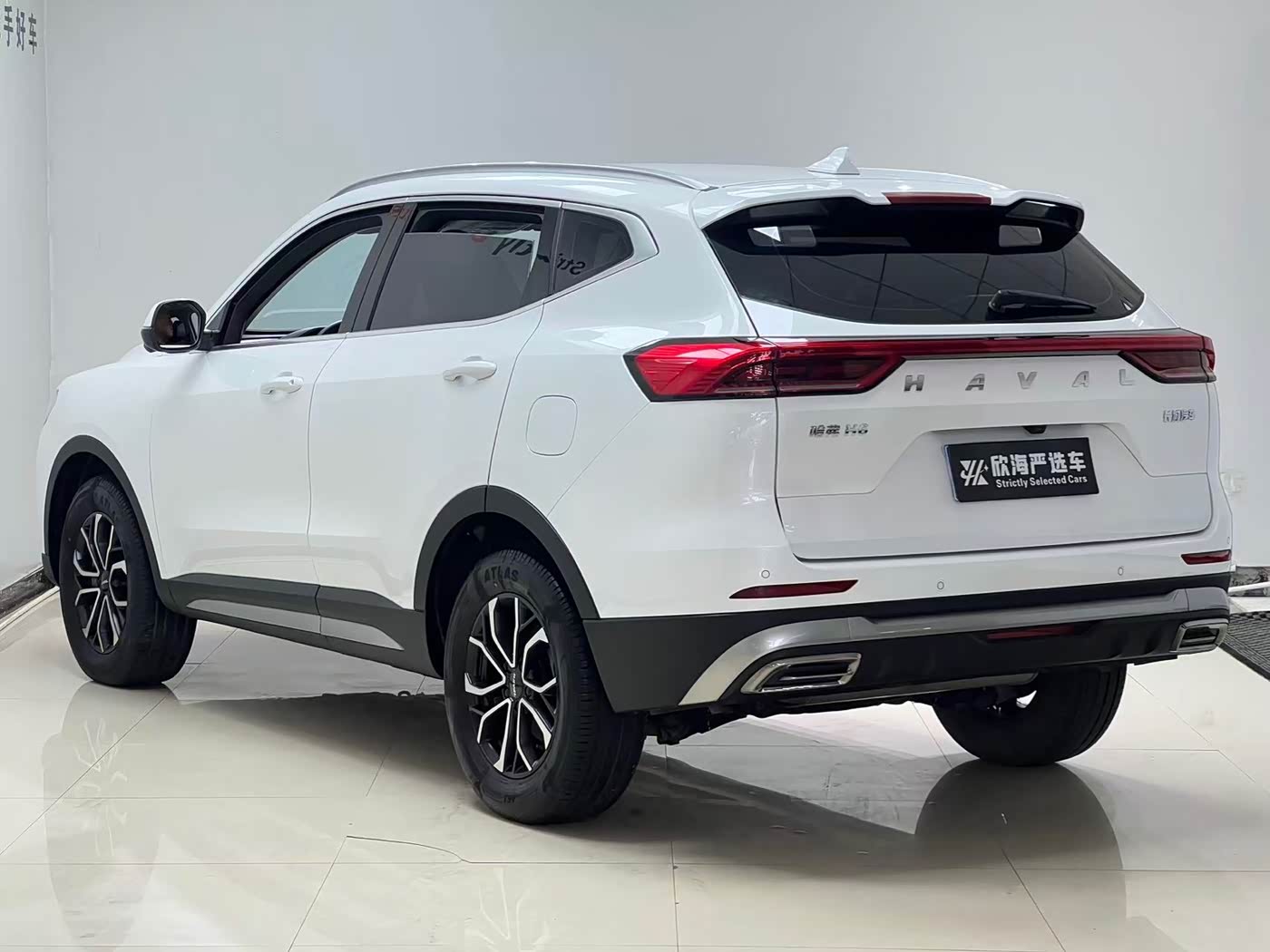 Haval Haval H6 1.5 л 2023 г. Белый, пробег 42000 км