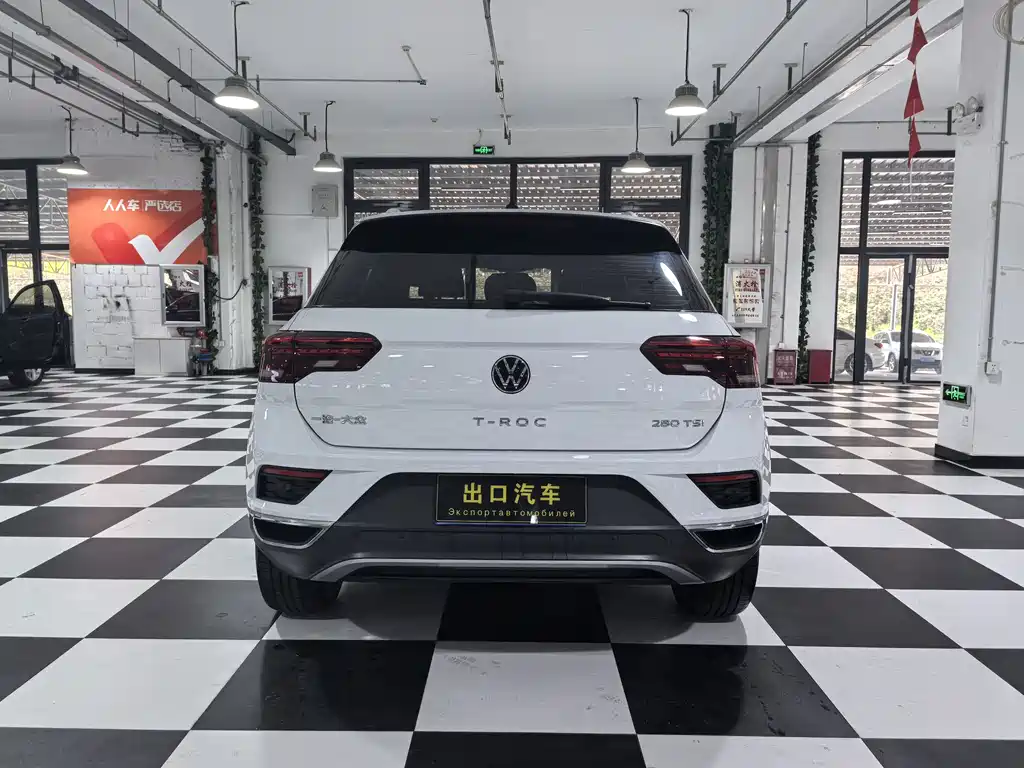 Volkswagen T-Roc 2022 280TSI DSG PLUS
