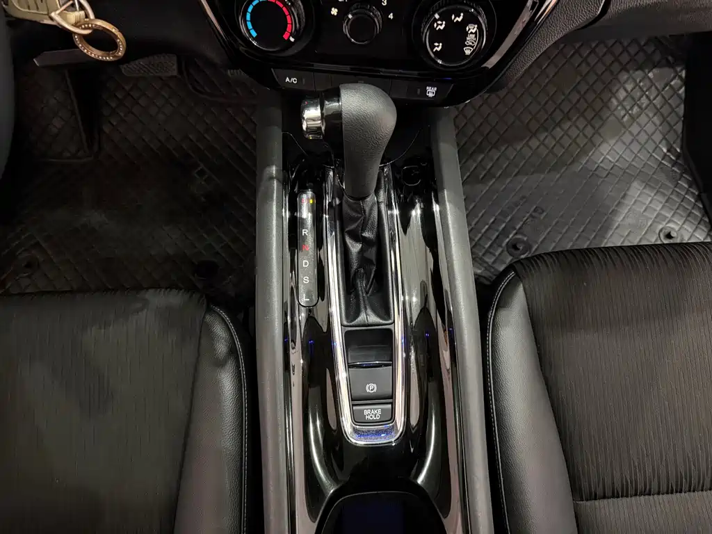 Honda Vezel 2020 — фото 15