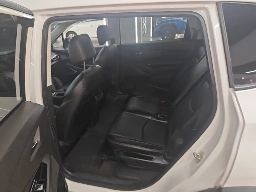 Chevrolet Volando — миниатюра 17