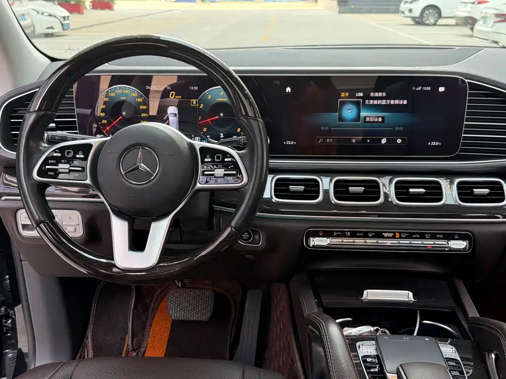 Mercedes-Benz GLE (Import) — миниатюра 10