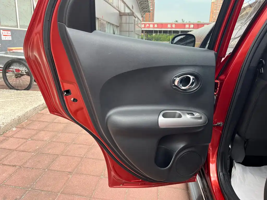 Infiniti ESQ — миниатюра 16