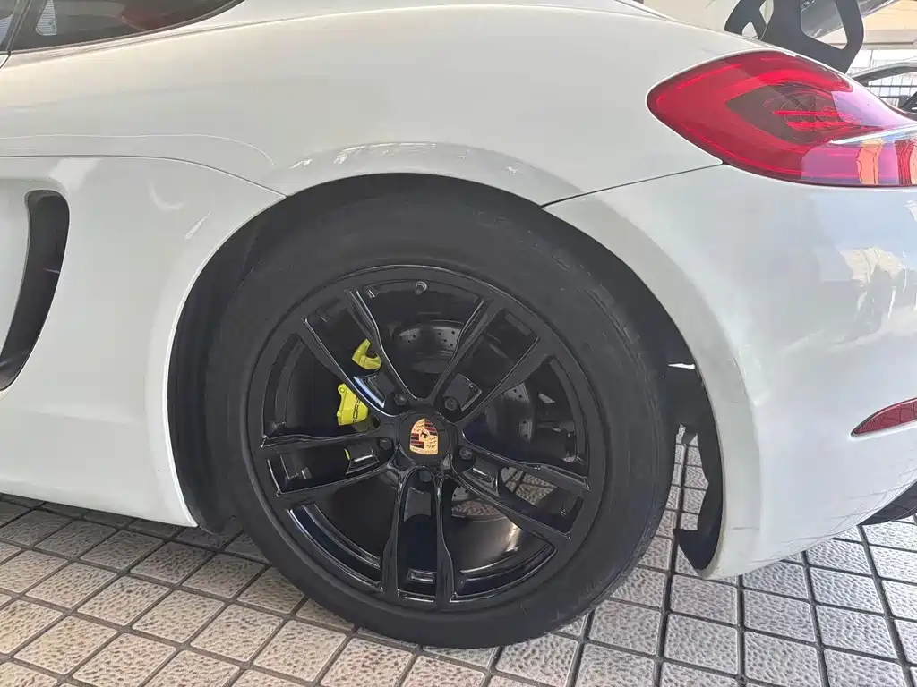 Porsche Cayman — миниатюра 13