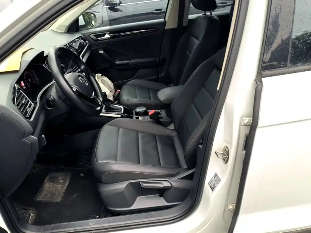 Volkswagen T-Roc — миниатюра 15