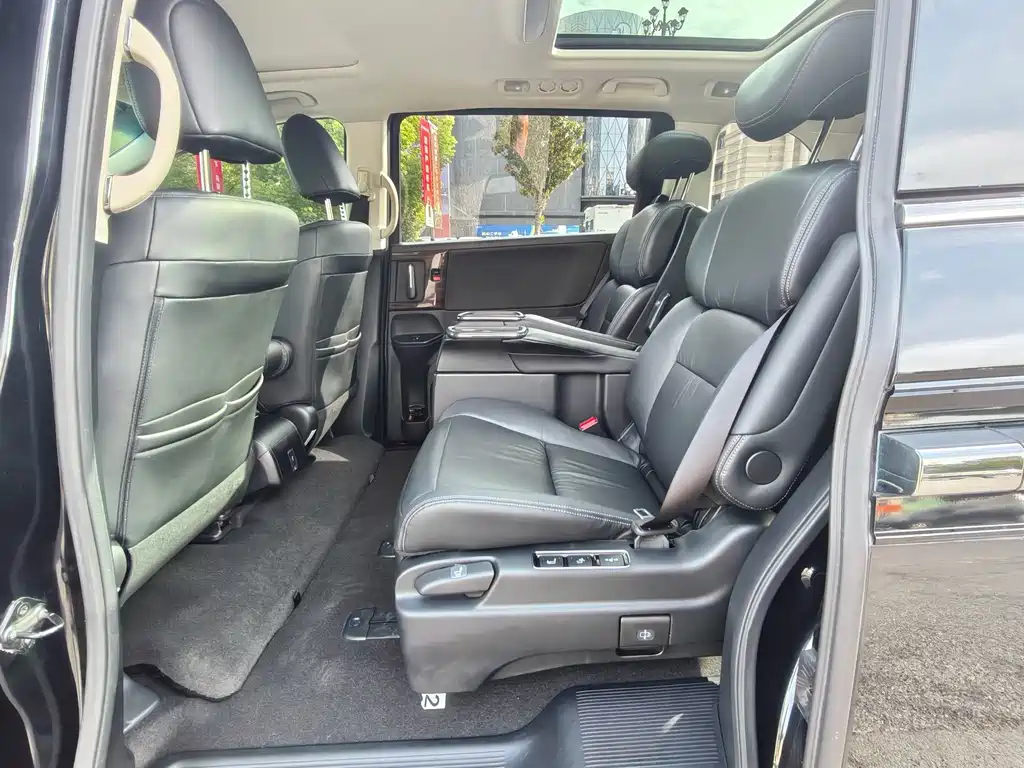 Honda Elysion — миниатюра 9