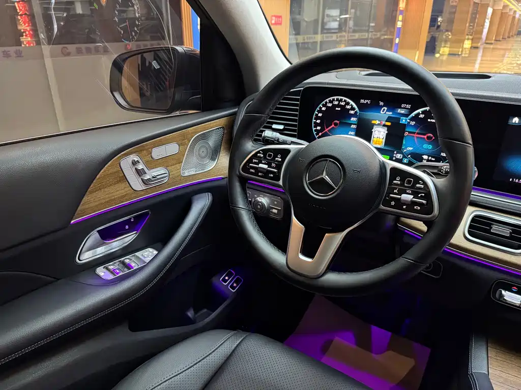 Mercedes-Benz GLE New Energy — миниатюра 15