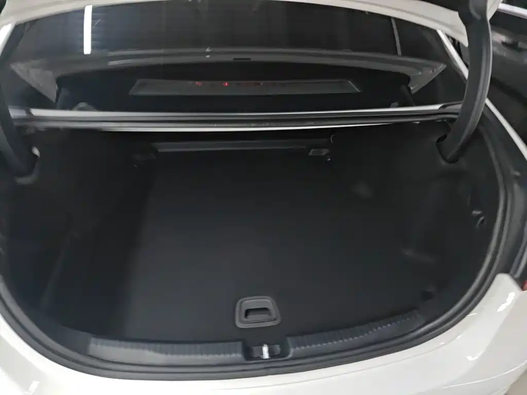 Mercedes-Benz C-Class 2022 — фото 18