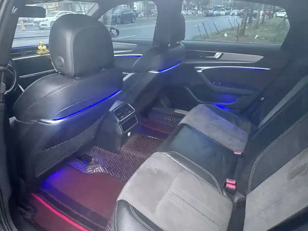 Audi A6L — миниатюра 6