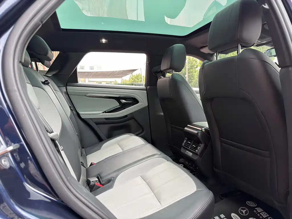 Land Rover Evoque — миниатюра 13