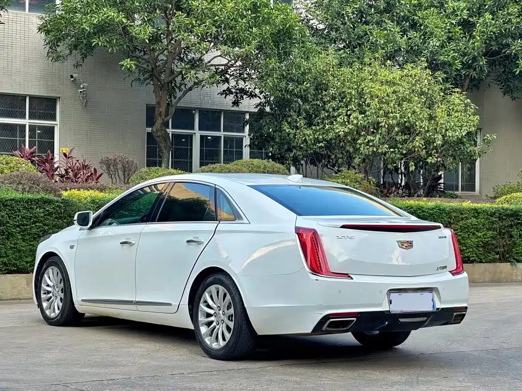 Cadillac XTS — миниатюра 4