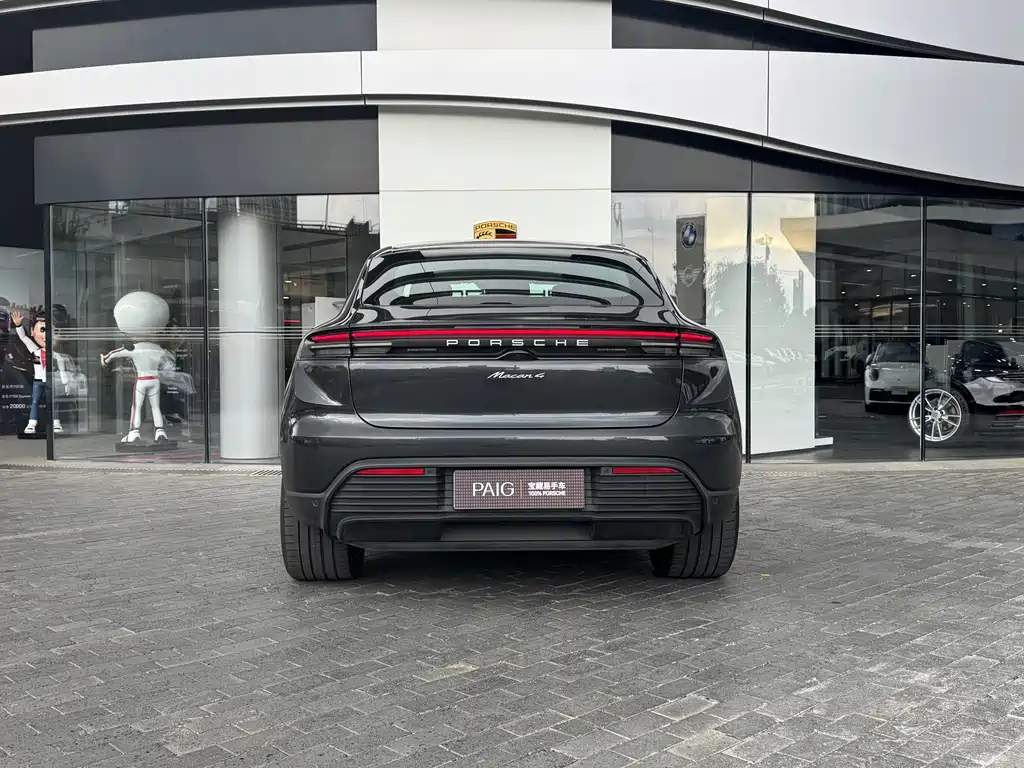 Porsche Macan EV — миниатюра 7