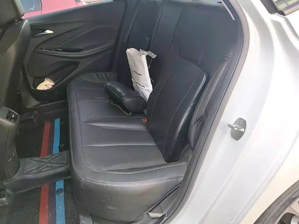Buick Verano — миниатюра 17