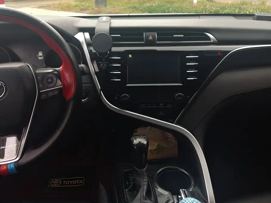 Toyota Camry — миниатюра 13