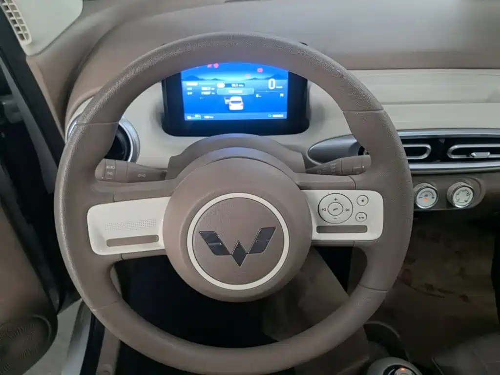 Wuling MINIEV — миниатюра 11