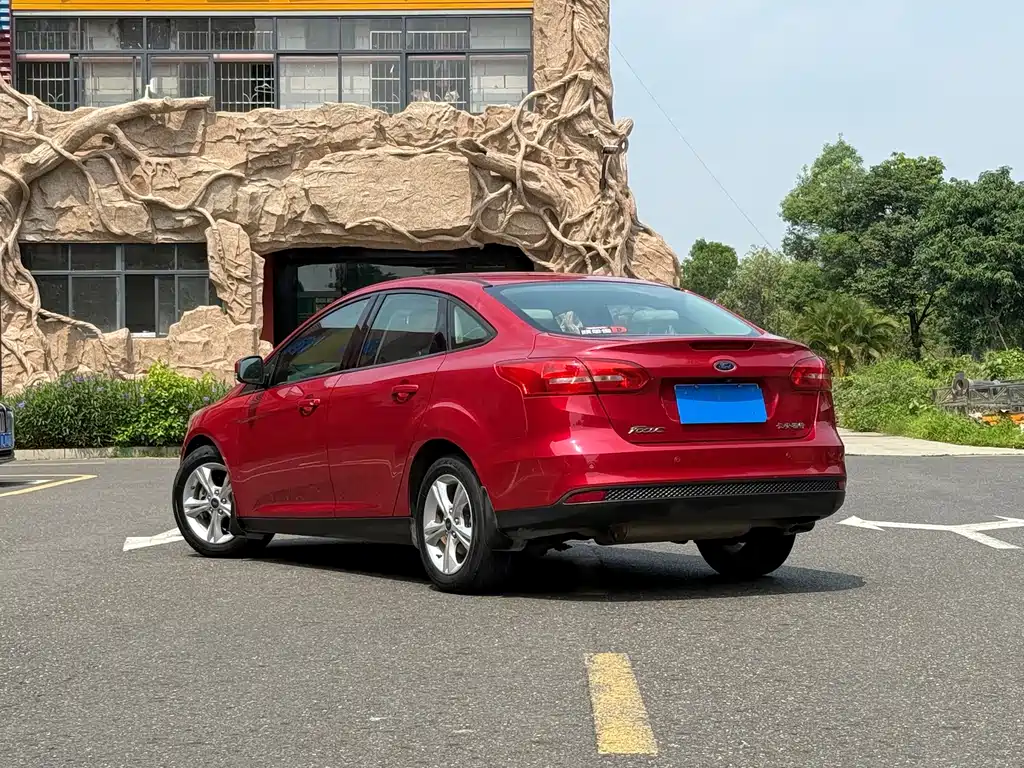 Ford Focus — миниатюра 4