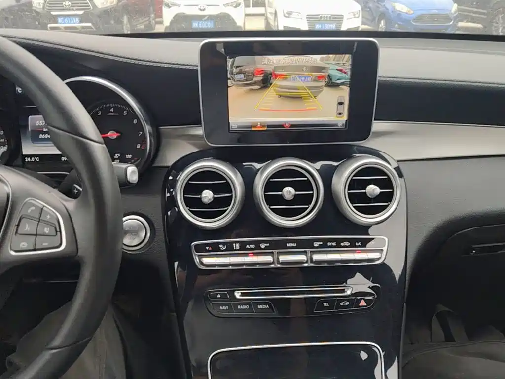 Mercedes-Benz GLC — миниатюра 13