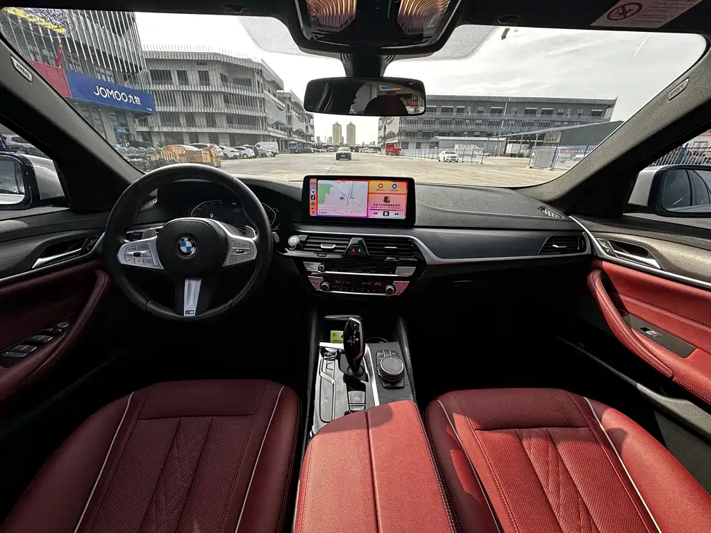 BMW 5 Series — миниатюра 7
