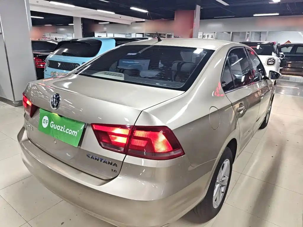 Volkswagen Santana — миниатюра 7