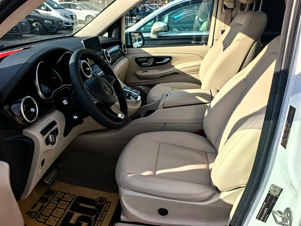 MERCEDES-BENZ V CLASS