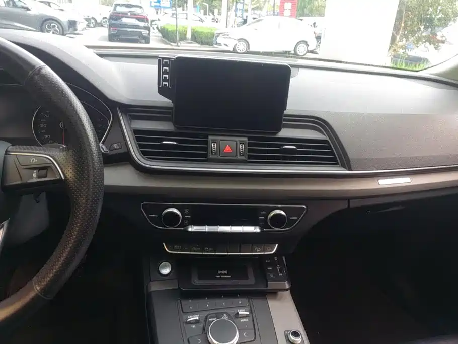 Audi Q5L — миниатюра 13
