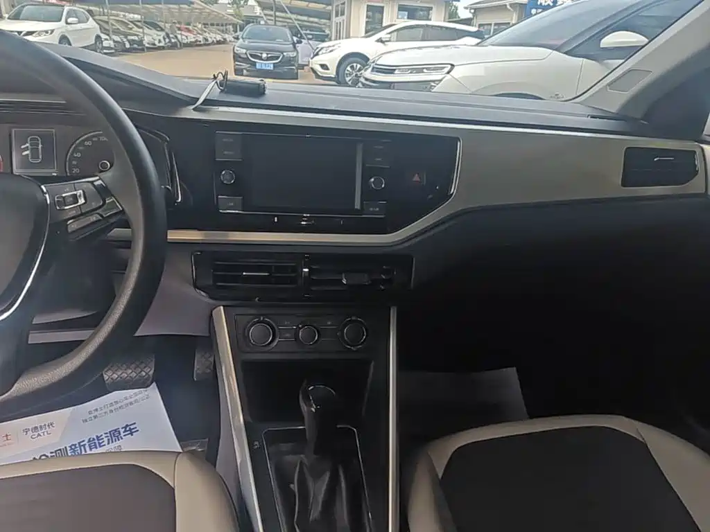 Volkswagen Polo — миниатюра 13