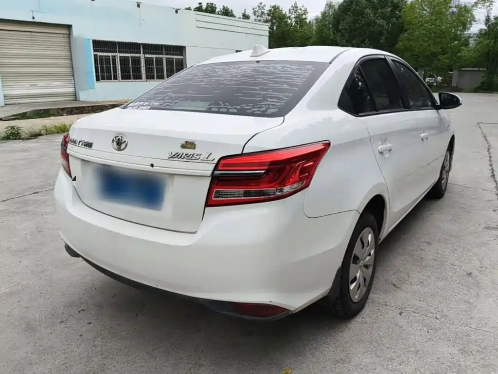 Toyota Yaris L — миниатюра 7