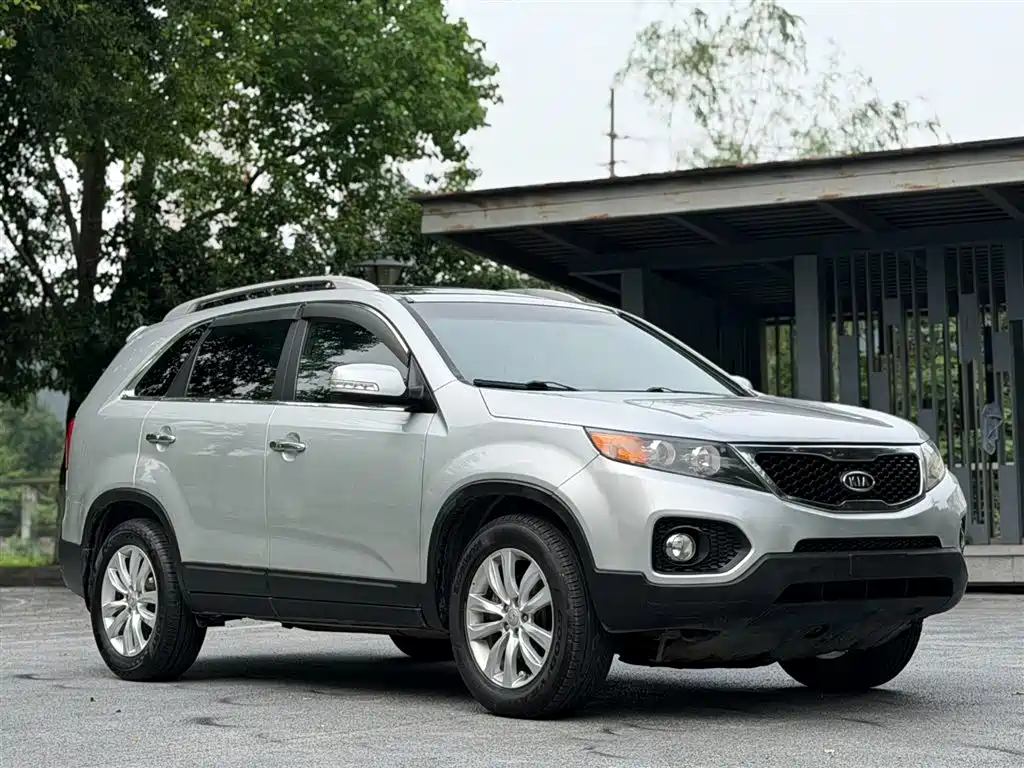 Купить Kia Sorento