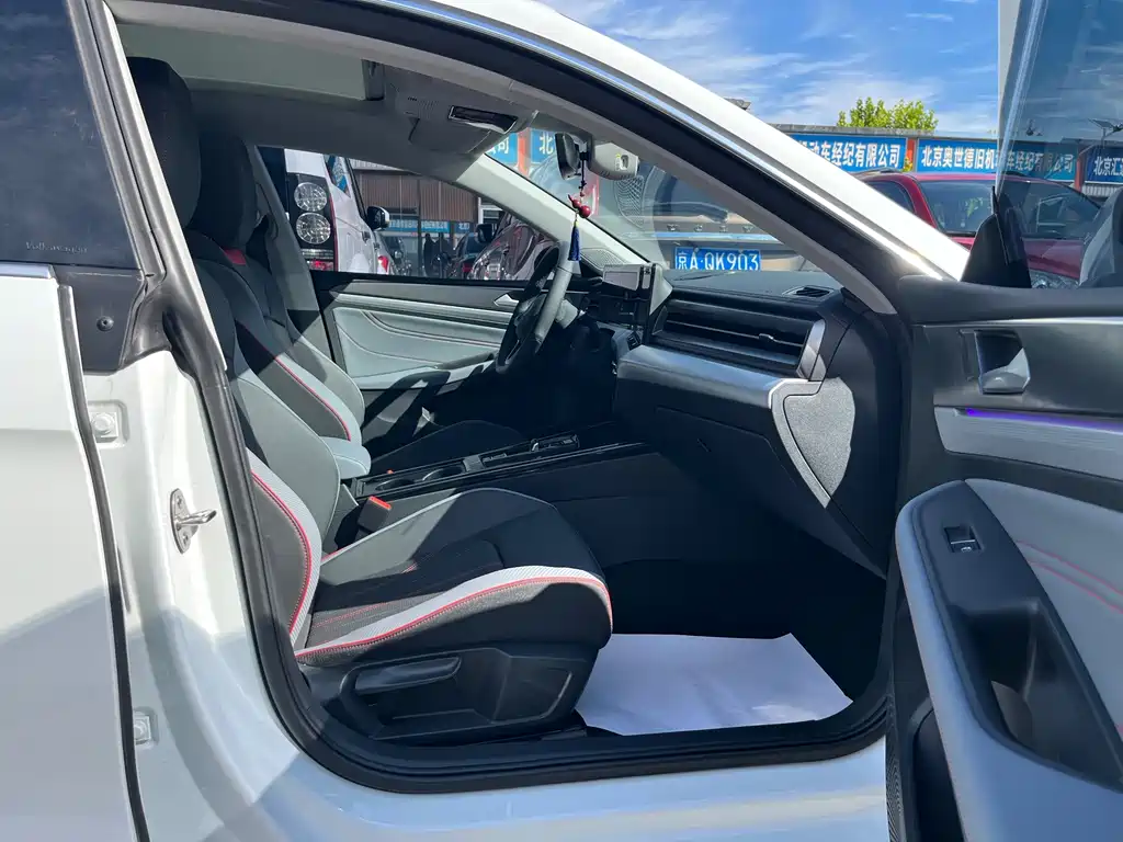 Volkswagen Lamando — миниатюра 20