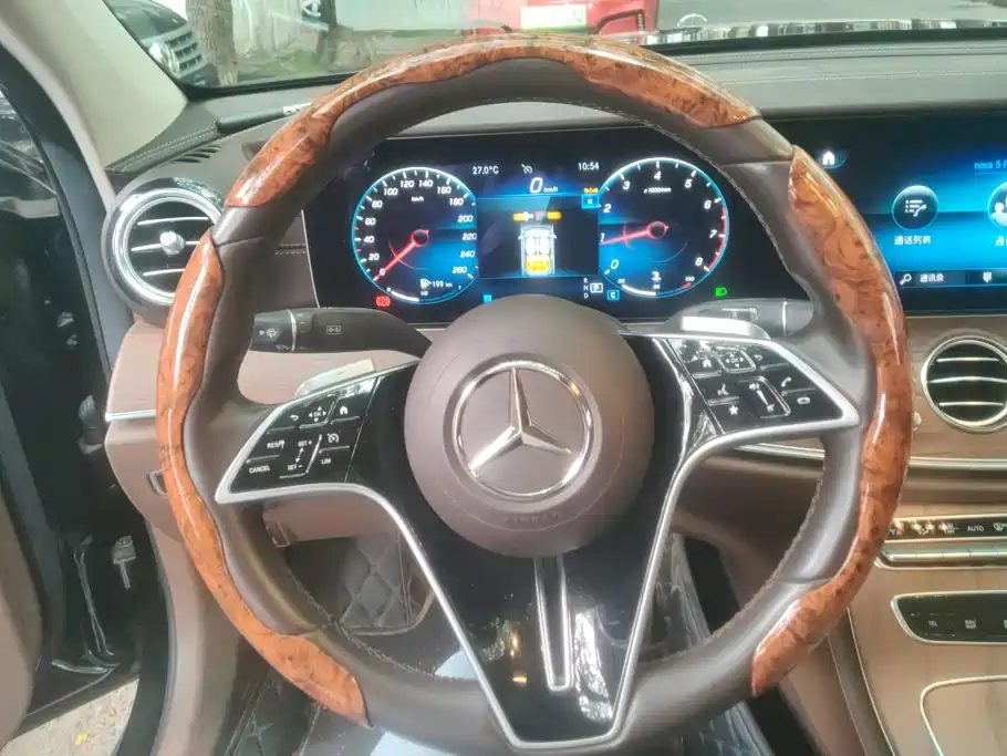 Mercedes-Benz E-Class — миниатюра 15